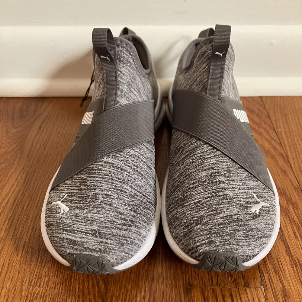 BRAND NEW PUMAS Size 7.5